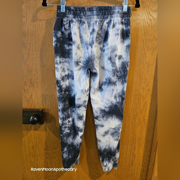 3/15$ Bundle Deal More Than Magice Sweat Pants large 10/12 - Picture 3 of 7